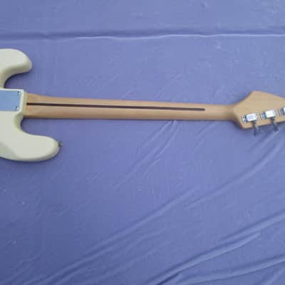 Fender Squier Precision Bass with Maple board 1995 Arctic White Korea image 8