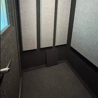 WhisperRoom Booth (“6X4”) MDL 4872 S Mint and Pristine Condition - Grey image 7