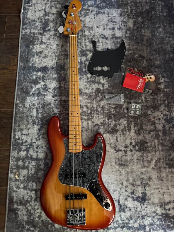 Fender Player Plus Jazz Bass Sienna Sunburst with extras image 1