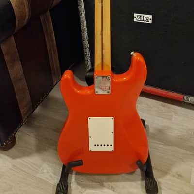 Fender Squier Hank Marvin Signature Stratocaster MIJ Japan 1991-1992 Fiesta Red Journeyman Relic image 6