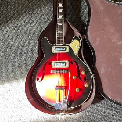 Lyle Hollow body 1960s  - Cherry burst image 25