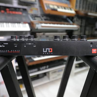 IK Multimedia UNO Analog Synth image 11