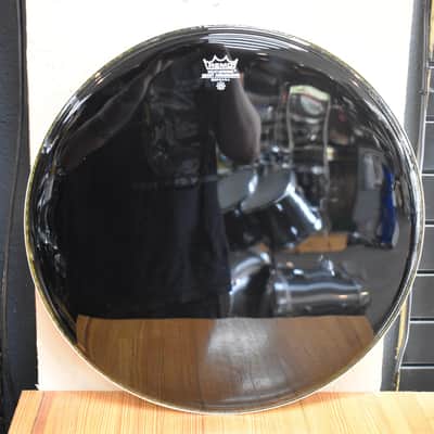 Remo Ebony Pinstripe and Ambassador 18" Tom Head Pair image 4