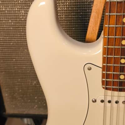 Fender Stratocaster 2022 Polaris White image 5