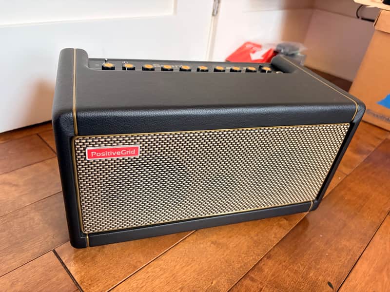 Positive Grid Spark 40 40-Watt 2x4" Smart Guitar Amp - Black image 1