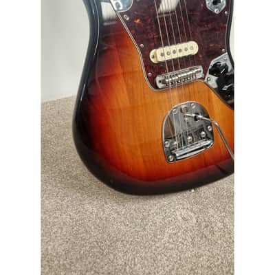 Fender Jaguar - Electric Guitars - 3-Colour Sunburst - Very Good w/ Soft Case image 4