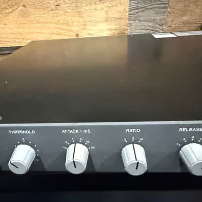 Solid State Logic Logic FX G384 Dual Channel Compressor 1993 - 2003 - Black image 3