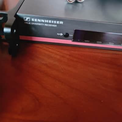 Sennheiser 🎤Sennheiser EW 100 G3 SKM 100 Handheld Microphone+EM 100 True Diversity Receiver image 2
