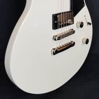Yamaha RSE20VW  Revstar Element, 2 Alnico V Humbucking Pickups, Rosewood Fingerboard, Vintage White image 4