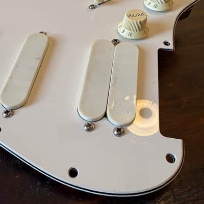 Fender Jeff Beck Model Loaded Pickquard Lace Sensore Startocaster 1991 - White Aged image 16