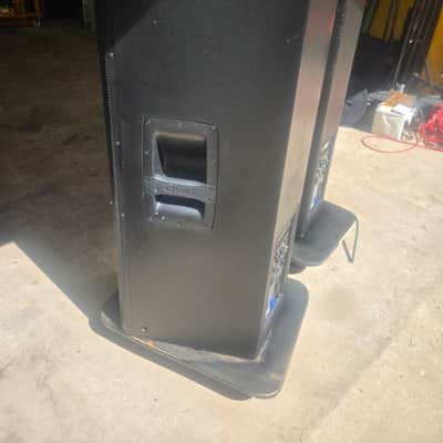Pair of QSC KW153 3-Way 1000-Watt 15" Active Loudspeaker 2010s - Black image 5