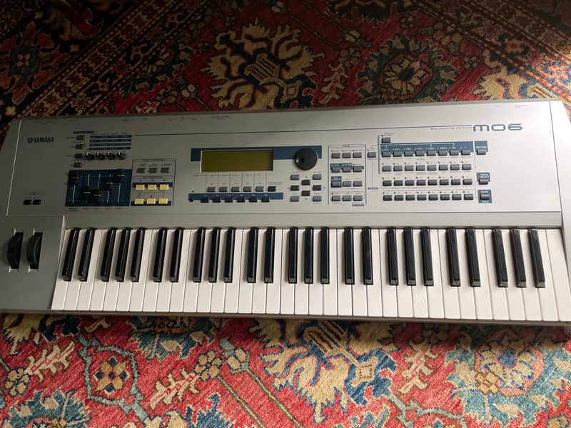 Yamaha MO 6 Production Synthesizer 2000s - Gray image 1