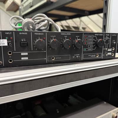 Roland SBF-325 Stereo Flanger 1979 - 1984 - Black