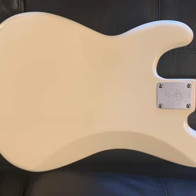 Fretless Precision Bass image 6