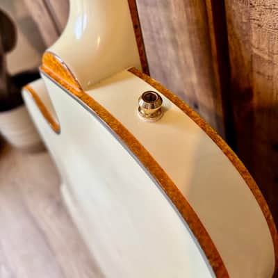 Gretsch Chris Rocha Signature Electromatic Broadkaster Jr. Center-Block Vintage White image 18