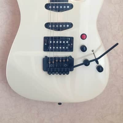 Fernandes Lightning Bolt Set Neck MIJ White image 2