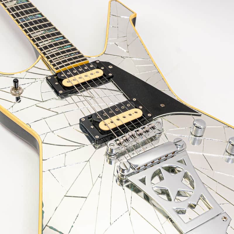 2010 Washburn PS1800 Paul Stanley Cracked Mirror Signature Guitar – Gigbag