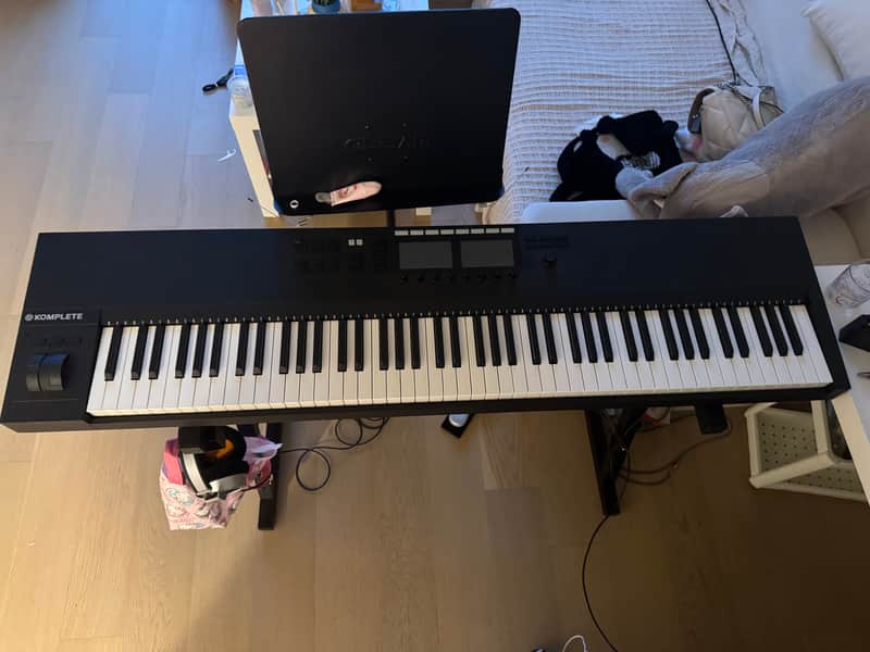 Native Instruments Komplete Kontrol S88 MKii 2020 - Present - Black image 1