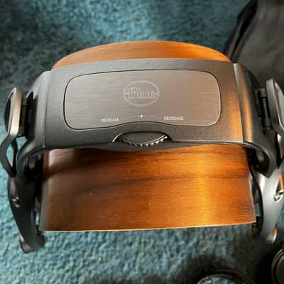 Blue Mix-Fi Powered Headphones with Built-In Amplifier image 5