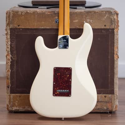 2023 Fender USA American Professional ii 2 HSS Stratocaster - in White Bild 6