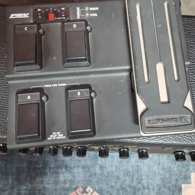 Line 6 Spider Valve 112 40-Watt 1x12" Digital Modeling Guitar Combo with 4 Button Controller image 3