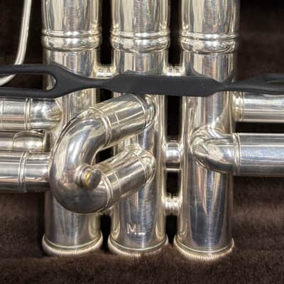 Bach Stradivarius Trumpet Model 37, Silver Finish image 3