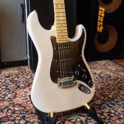 G&L Legacy 2022 - White Blonde W/ OHSC Excellent Condition image 7