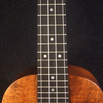 Handcrafted Concert Ukulele, Solid Curly Hawaiian Koa, Doves Soundhole, Soft-bag, Bruce Wei UG15-2939 image 6