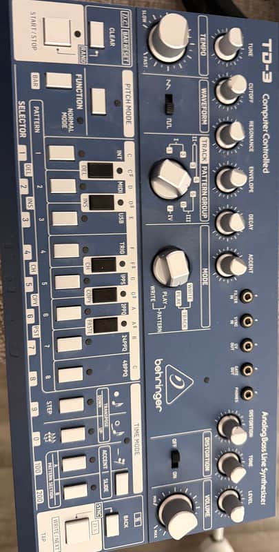 Behringer TD-3 Analog Bass Line Synthesizer