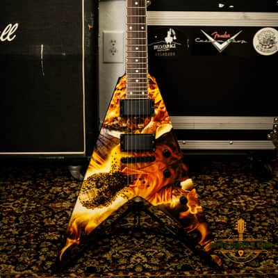 Dean Dean Dave Mustaine V 'End Game' VMNT 2000's - End Game Graphics image 2