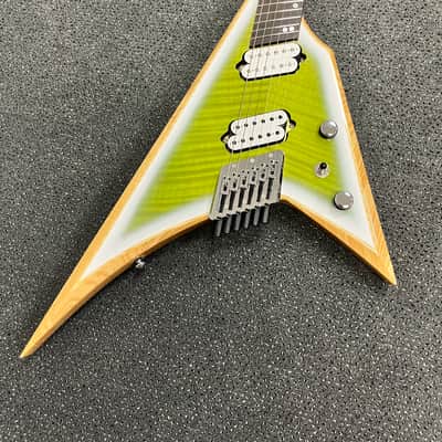 Ormsby Metal V Headless 6-string Pine Lime - Run16 image 3
