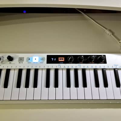 Arturia KeyStep 37 MIDI Controller 2021 - Present - White