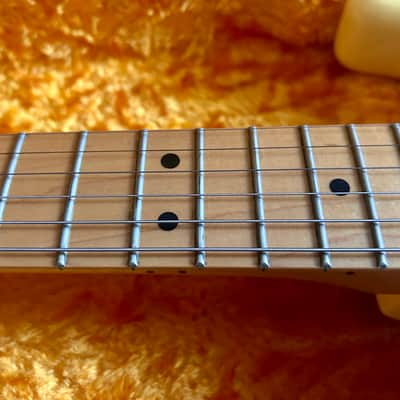 Fender Stratocaster 2020 - Butter Cream Yellow image 8