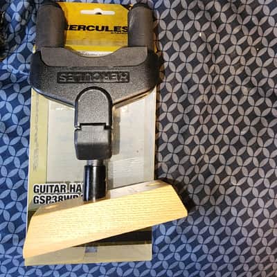 Hercules GSP38WB Auto Grip Short Arm Guitar Wall Hanger with Wooden Base 2010s - Natural/Black image 2
