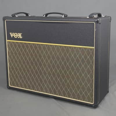 Vox AC30CC2 Custom Classic 2-Channel 30-Watt 2x12" Guitar Combo 2005 - 2010 - Black image 4