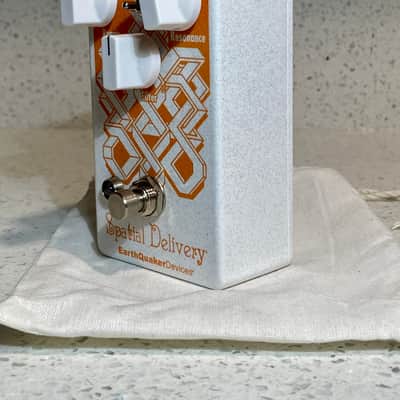 EarthQuaker Devices Spatial Delivery Sample & Hold Envelope Filter V3 image 6