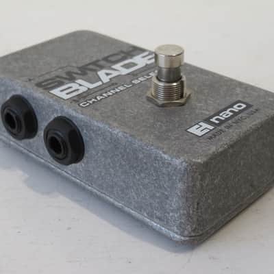Electro-Harmonix Switchblade Nano A/B/Y Switcher / Signal Router Pedal image 2
