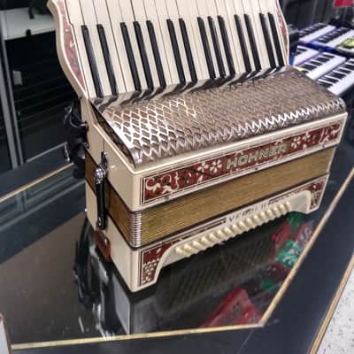 Hohner Verdi II Piano Accordion image 3
