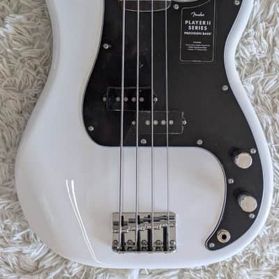 Mint Fender Player II Precision Bass guitar, Rosewood Fingerboard, Polar White - MIM image 3