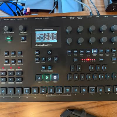 Elektron Analog Four MKII 4-Voice Tabletop Analog Synthesizer 2017 - Present - Grey image 2