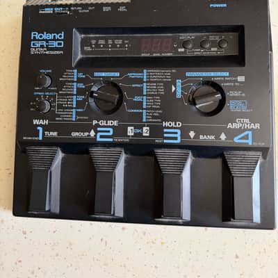 Roland GR-30 Guitar Synthesizer 1996 - 2000 - Black