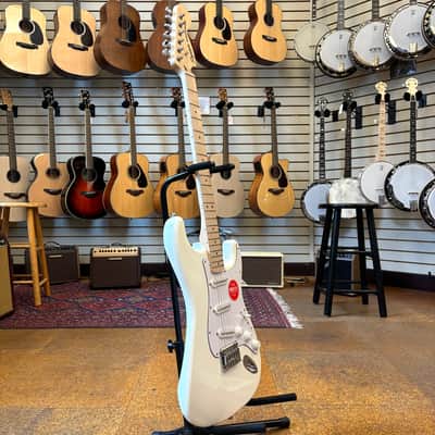 Squier Affinity Stratocaster Olympic White w/Maple Fingerboard image 5