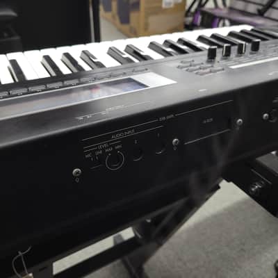 Korg Triton TR 76-Key Workstation with SKB Case - Black image 10