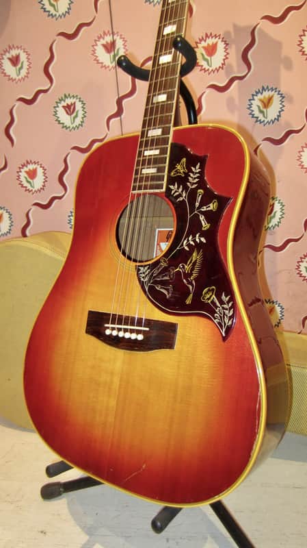 Vintage 1970s Gibson Hummingbird Custom - Sunburst