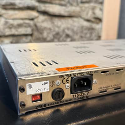API 2500 Stereo Bus Compressor 2000 - 2019 - Black image 11