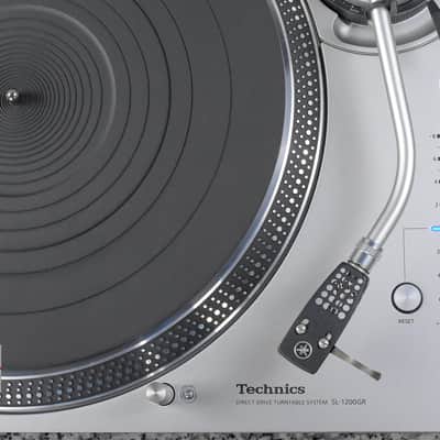 Technics SL-1200GR Direct Drive Turntable in Excellent Condition image 6