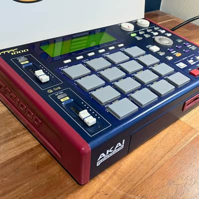 Akai MPC1000 - Blue 128MB RAM w/ CF Card image 3