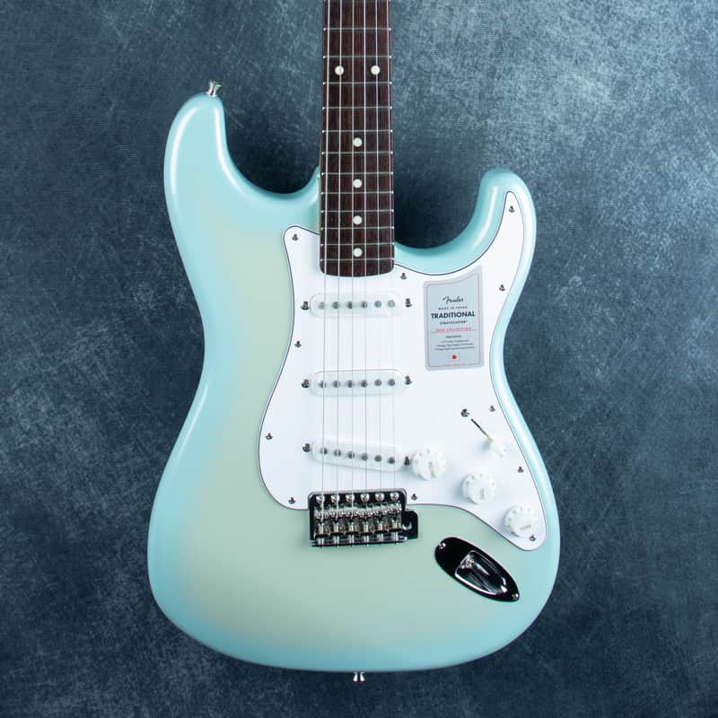 Fender 2025 TRADNLII 60S STRAT RW STARDUST BLUE Stardust Blue
