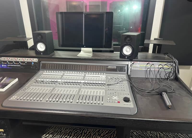 Apple Computer with protools system