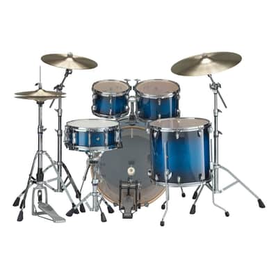 Yamaha 5-Piece Stage Custom Birch Drum Shell Kit with 22 inch Bass Drum and HW-780 Hardware Deep Blue Sunburst image 3